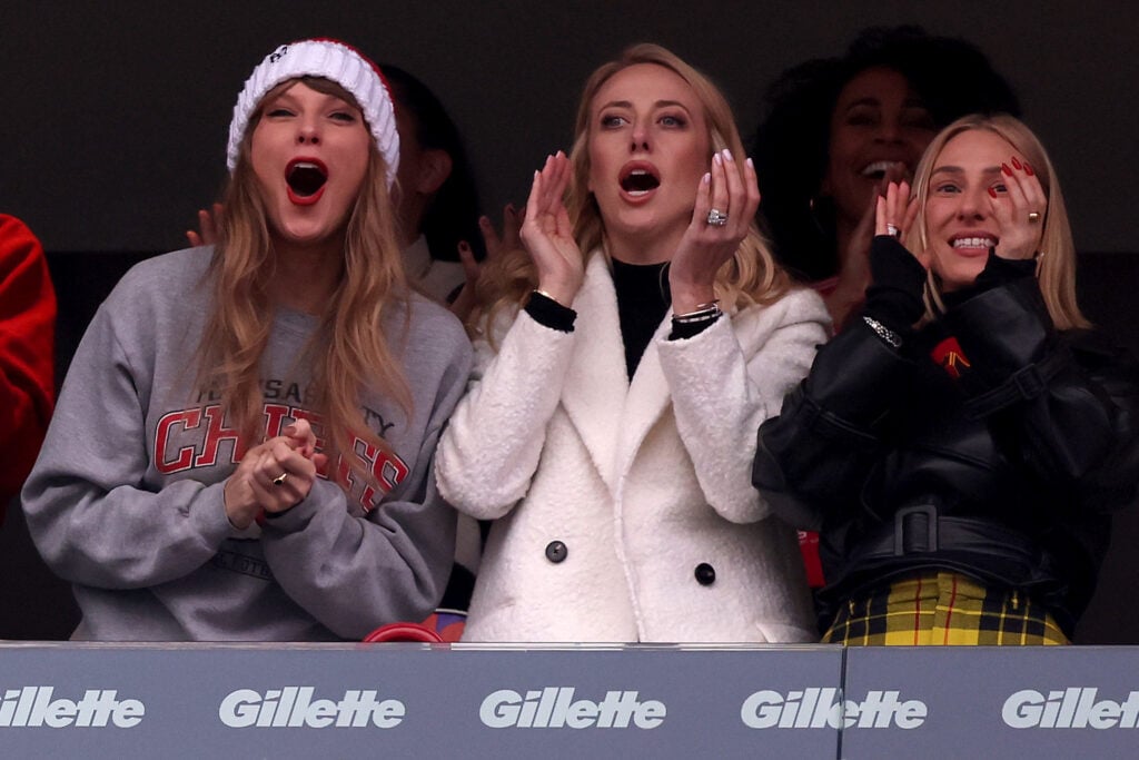 Taylor Swift and Brittany Mahomes on December 17, 2023.