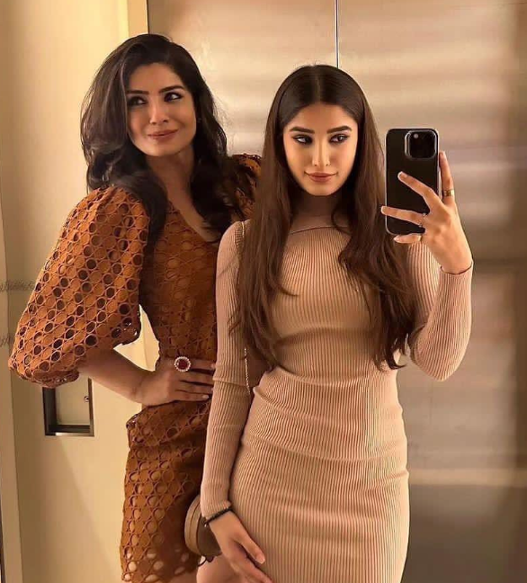 Azaad Star Rasha Thadani with mom Raveena Tandon