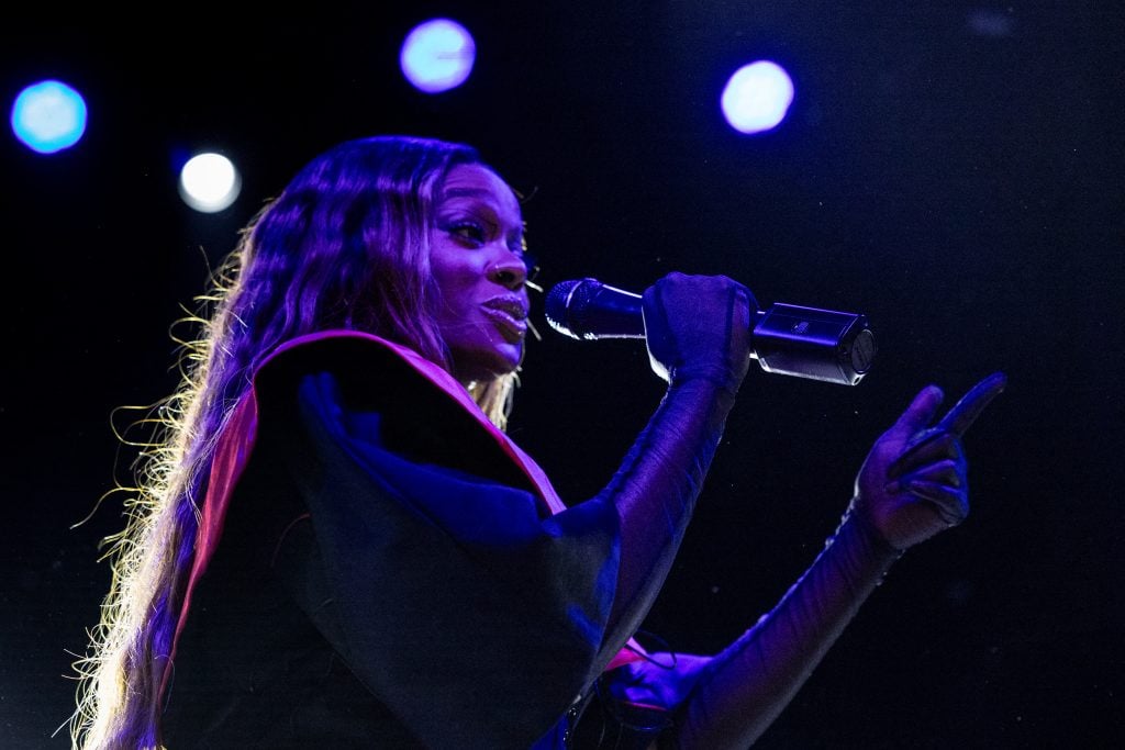 Azealia Banks performs during her concert at the Bataclan venue in Paris on April 12, 2025.