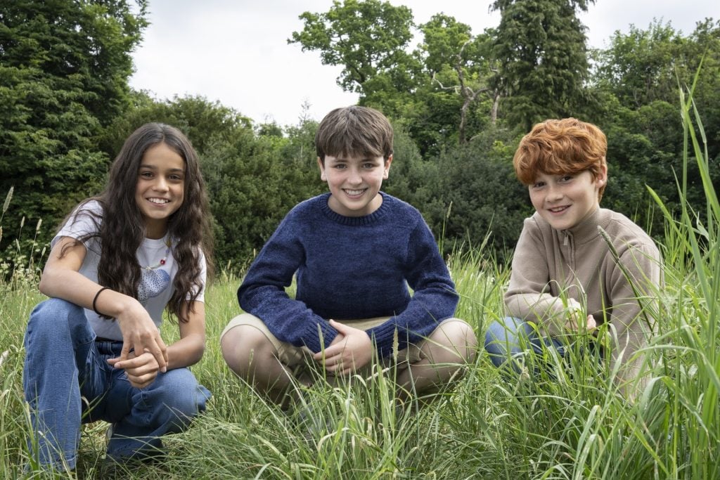 The cast of HBO's new 'Harry Potter' series poses for their first press photo.