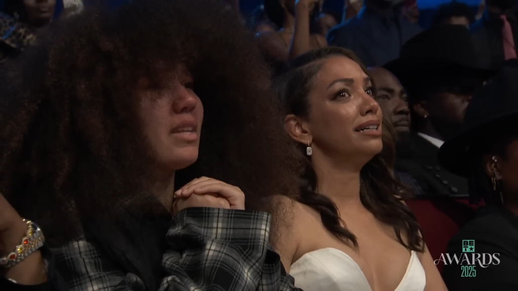 Jamie Foxx's daughters Corinne Foxx and Anelise Bishop looking tearful.